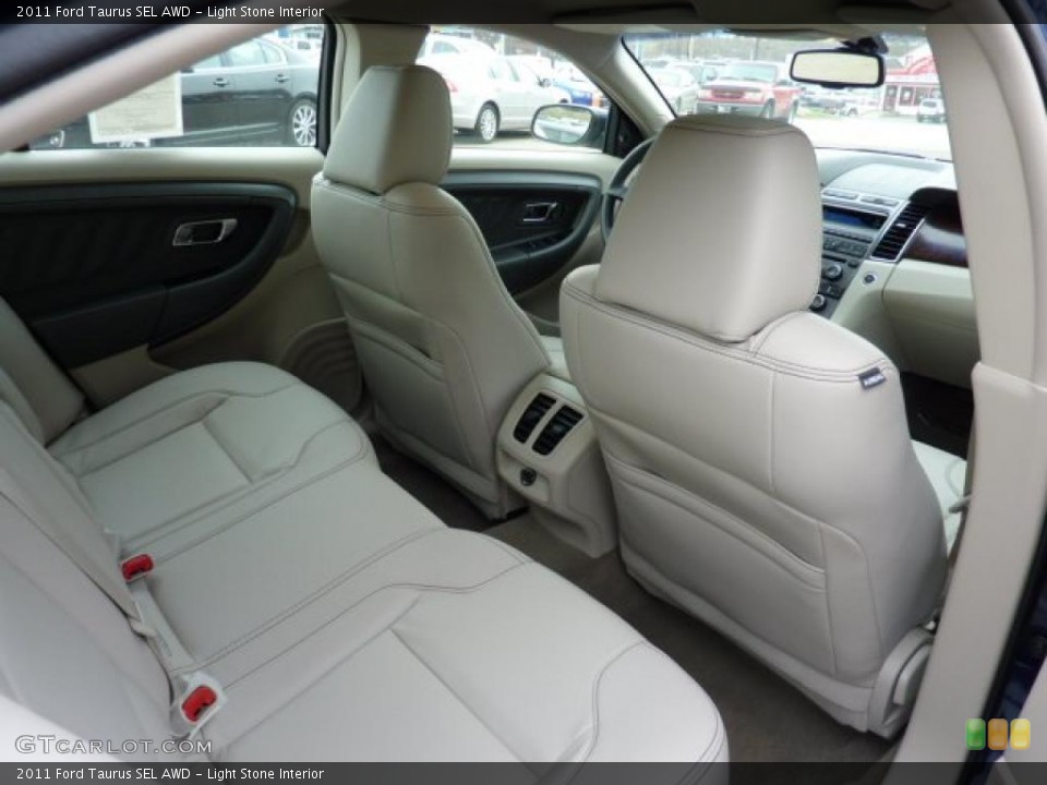 Light Stone Interior Photo for the 2011 Ford Taurus SEL AWD #47173026