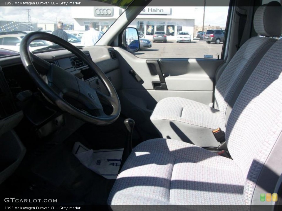 Grey Interior Photo for the 1993 Volkswagen Eurovan CL #47188356