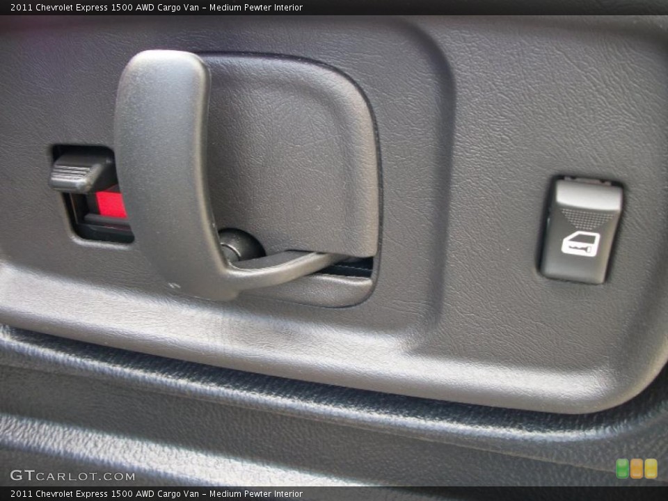 Medium Pewter Interior Controls for the 2011 Chevrolet Express 1500 AWD Cargo Van #47194364
