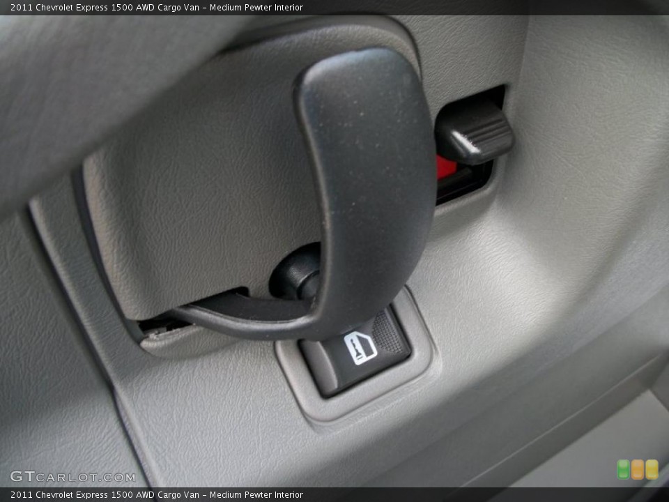 Medium Pewter Interior Controls for the 2011 Chevrolet Express 1500 AWD Cargo Van #47194481