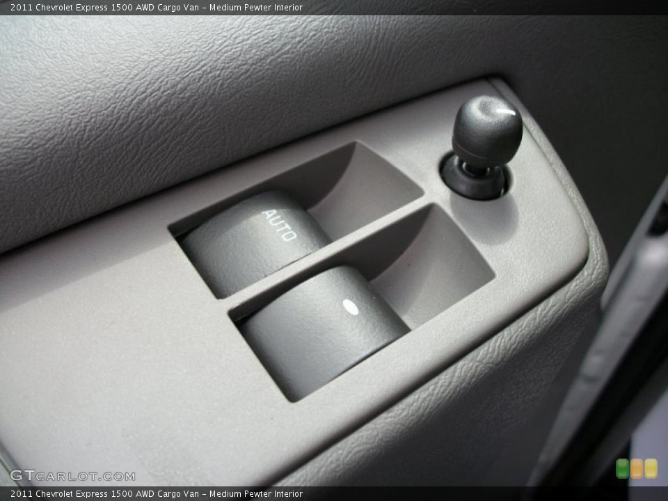 Medium Pewter Interior Controls for the 2011 Chevrolet Express 1500 AWD Cargo Van #47194496