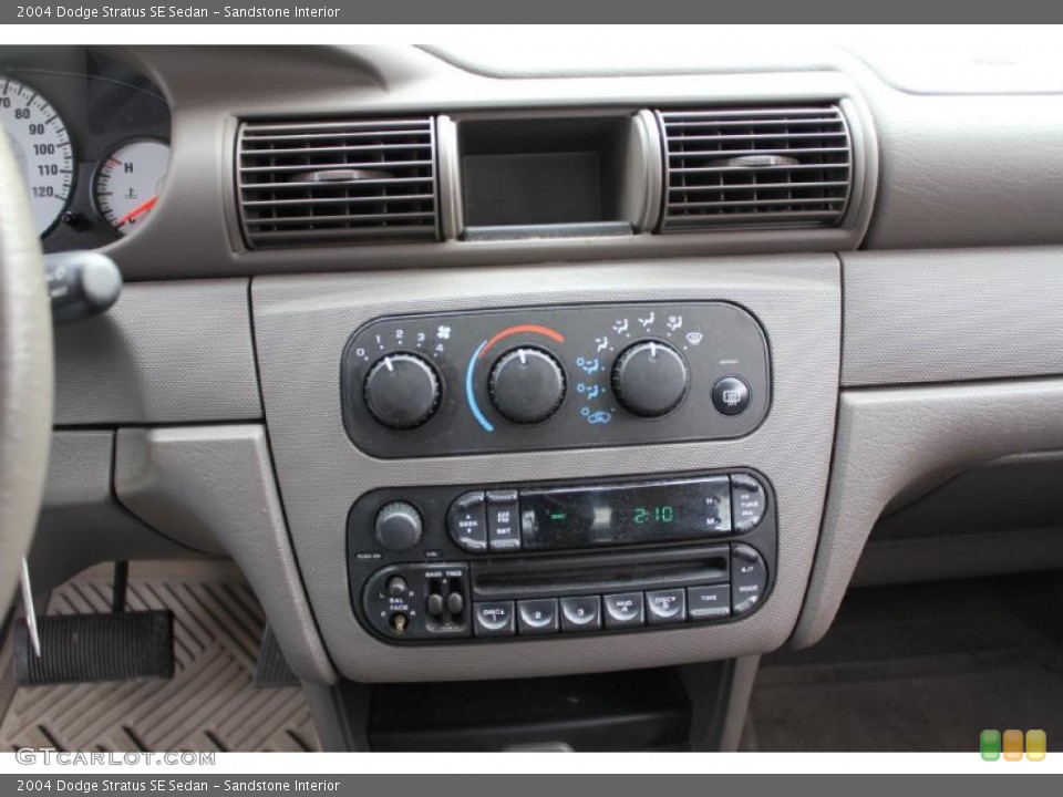 Sandstone Interior Controls for the 2004 Dodge Stratus SE Sedan #47195612