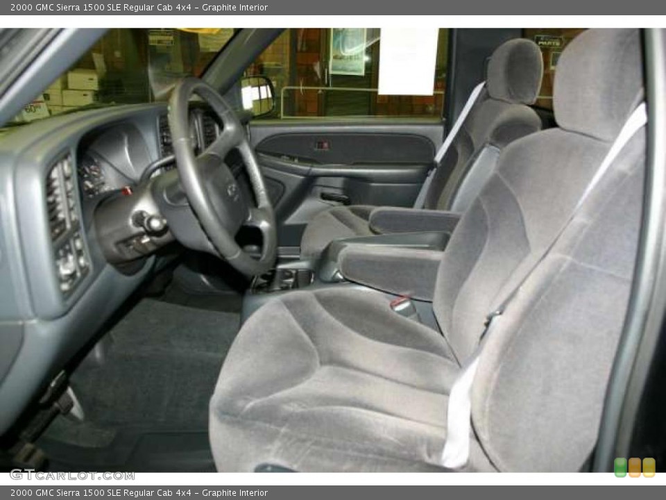 Graphite Interior Photo for the 2000 GMC Sierra 1500 SLE Regular Cab 4x4 #47197034