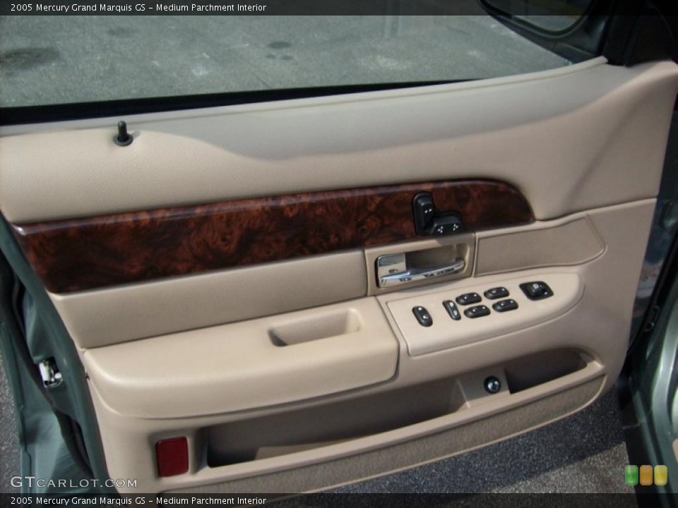 Medium Parchment Interior Door Panel for the 2005 Mercury Grand Marquis GS #47203457