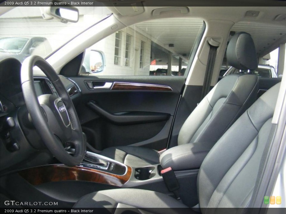 Black Interior Photo for the 2009 Audi Q5 3.2 Premium quattro #47205419