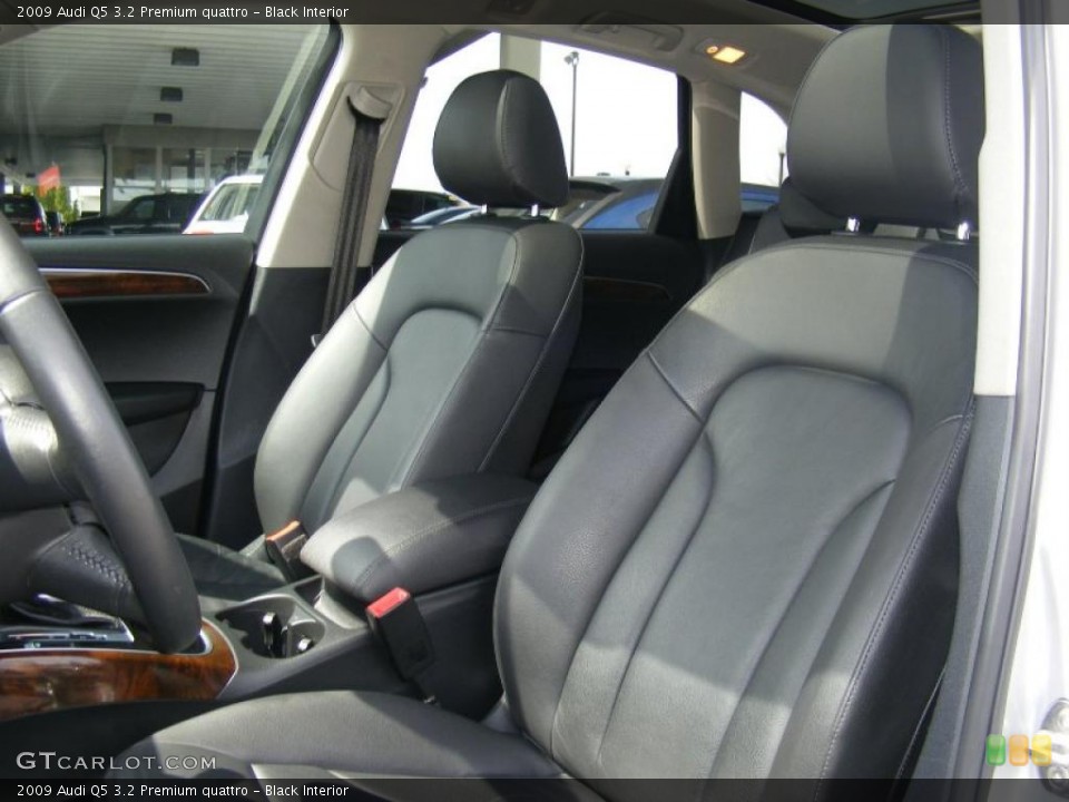 Black Interior Photo for the 2009 Audi Q5 3.2 Premium quattro #47205437
