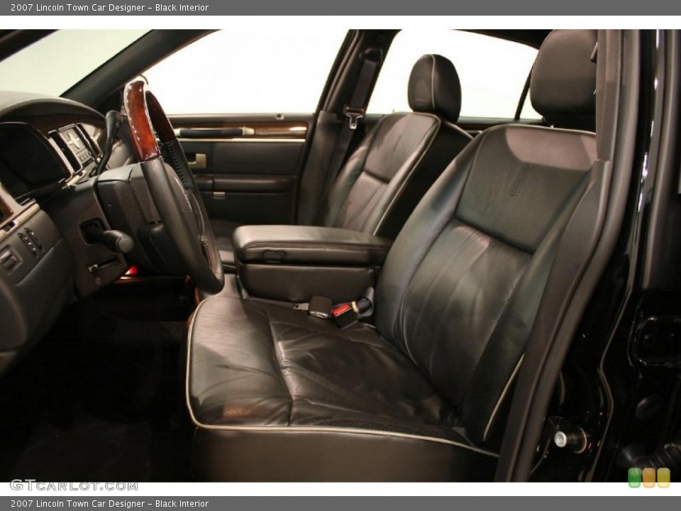 Black Interior Photo for the 2007 Lincoln Town Car Designer #47209430