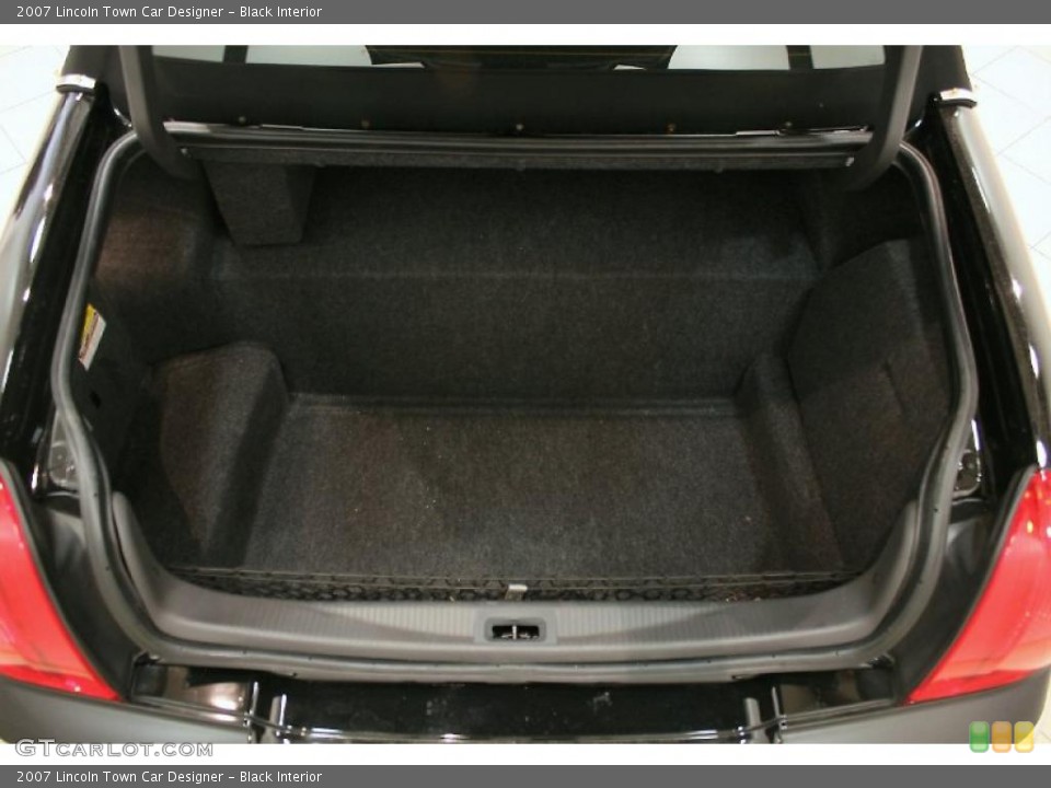 Black Interior Trunk for the 2007 Lincoln Town Car Designer #47209577