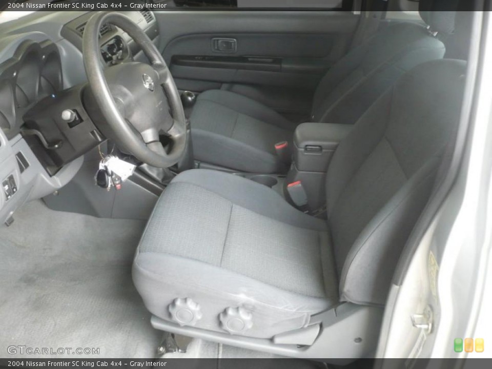 Gray Interior Photo for the 2004 Nissan Frontier SC King Cab 4x4 #47213810