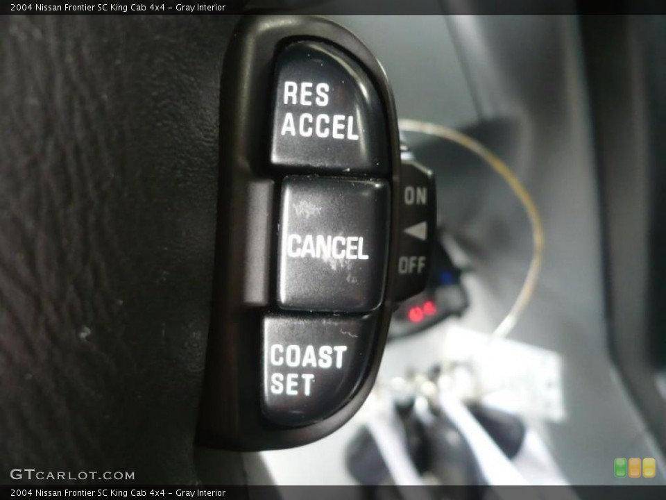 Gray Interior Controls for the 2004 Nissan Frontier SC King Cab 4x4 #47213930
