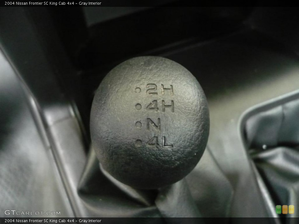 Gray Interior Controls for the 2004 Nissan Frontier SC King Cab 4x4 #47213987