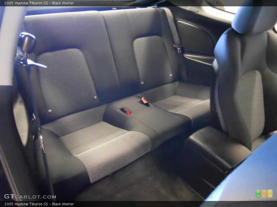 Black Interior Photo for the 2005 Hyundai Tiburon GS #47217062
