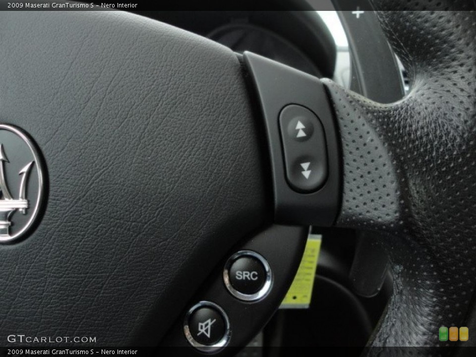 Nero Interior Controls for the 2009 Maserati GranTurismo S #47221331