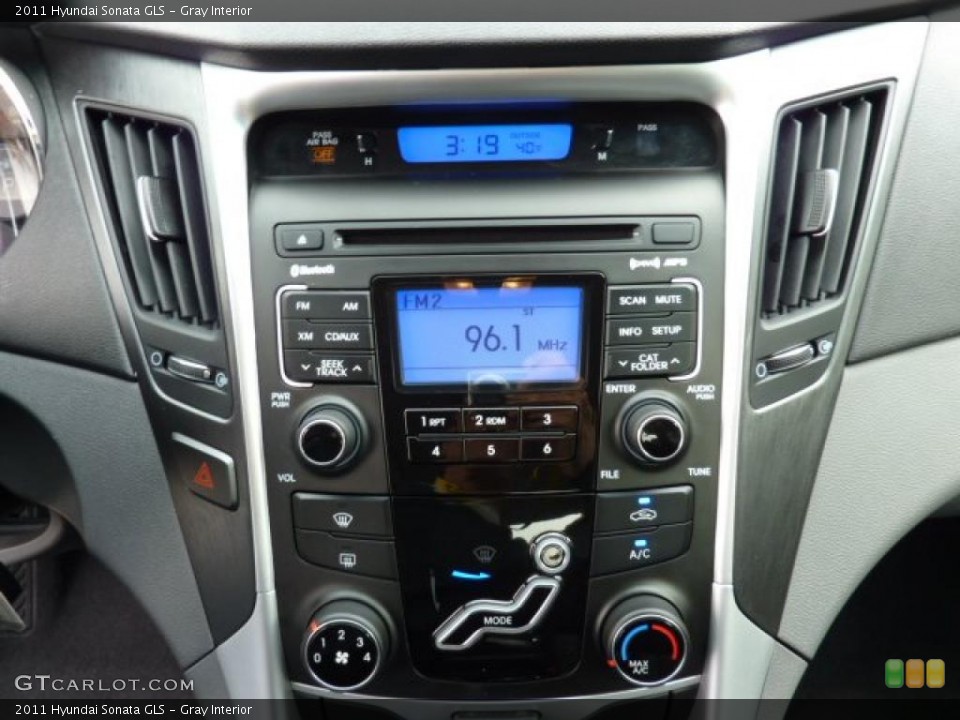 Gray Interior Controls for the 2011 Hyundai Sonata GLS #47225348
