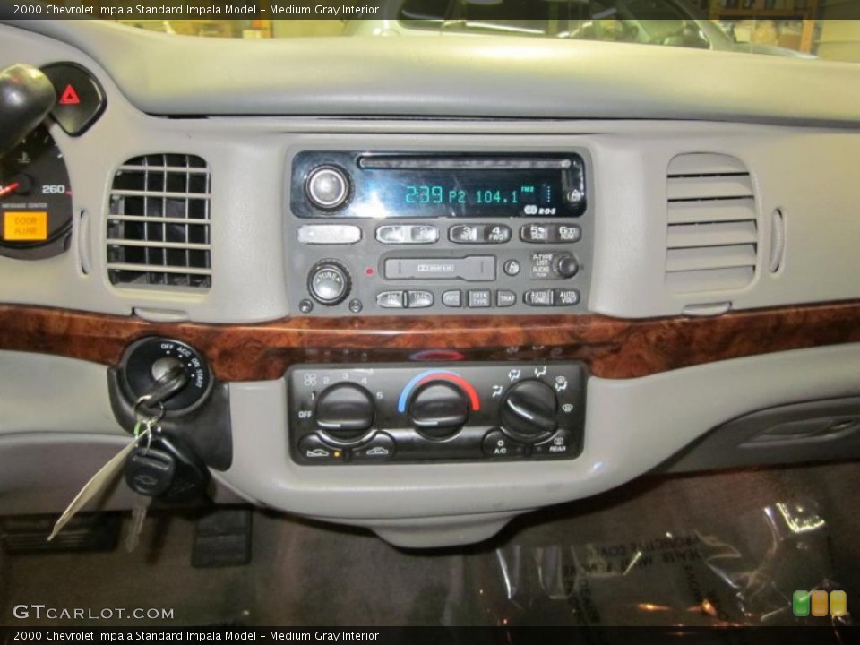 Medium Gray Interior Controls for the 2000 Chevrolet Impala  #47226335