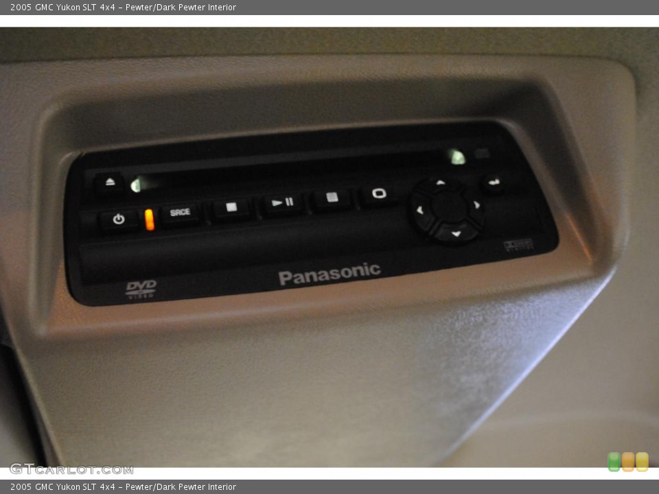 Pewter/Dark Pewter Interior Controls for the 2005 GMC Yukon SLT 4x4 #47229582