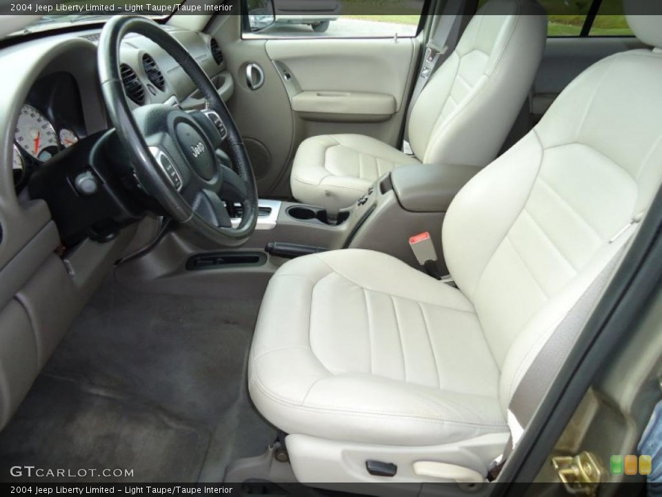 Light Taupe/Taupe Interior Photo for the 2004 Jeep Liberty Limited #47229710