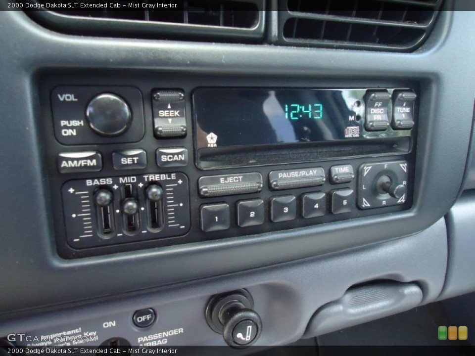 Mist Gray Interior Controls for the 2000 Dodge Dakota SLT Extended Cab #47230562