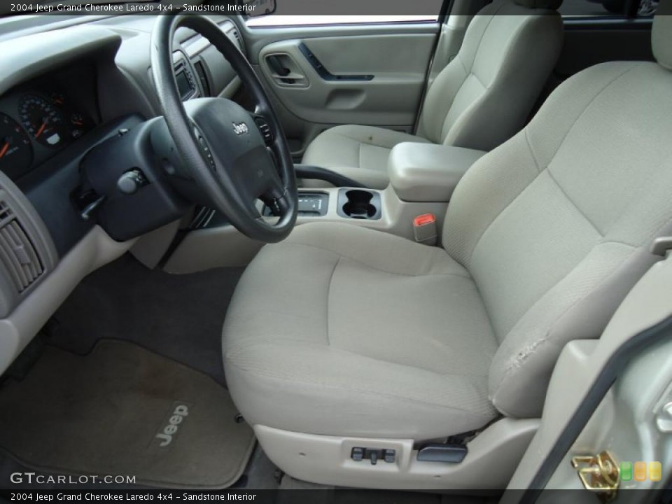 Sandstone Interior Photo for the 2004 Jeep Grand Cherokee Laredo 4x4 #47230691