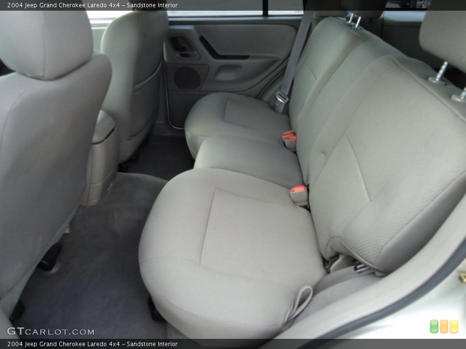 Sandstone Interior Photo for the 2004 Jeep Grand Cherokee Laredo 4x4 #47230739