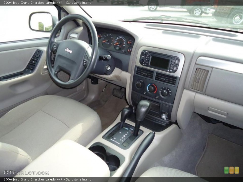 Sandstone Interior Dashboard for the 2004 Jeep Grand Cherokee Laredo 4x4 #47230817