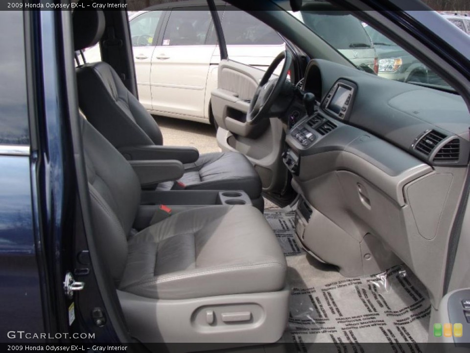 Gray Interior Photo for the 2009 Honda Odyssey EX-L #47236856