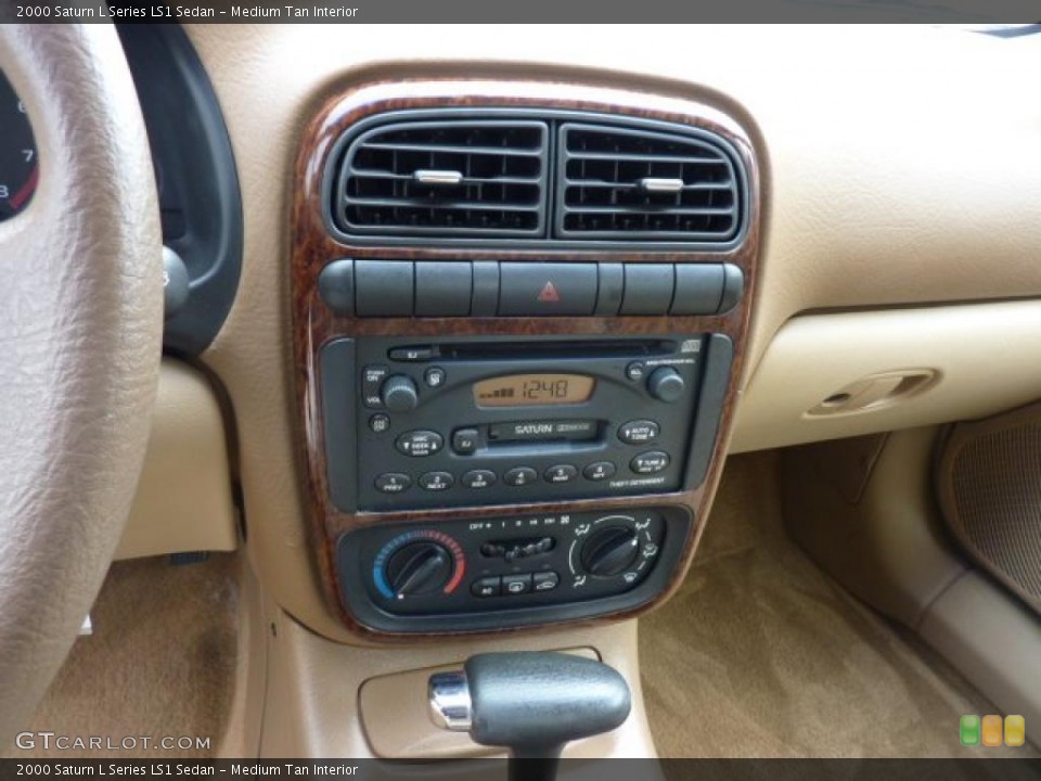 Medium Tan Interior Controls for the 2000 Saturn L Series LS1 Sedan #47237906