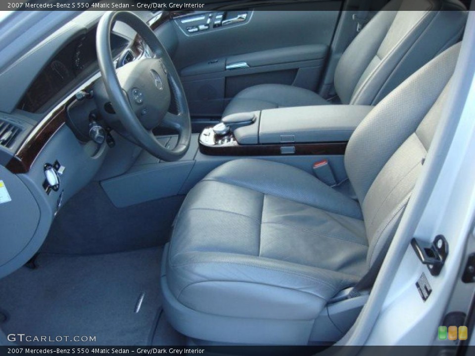 Grey/Dark Grey Interior Photo for the 2007 Mercedes-Benz S 550 4Matic Sedan #47237960