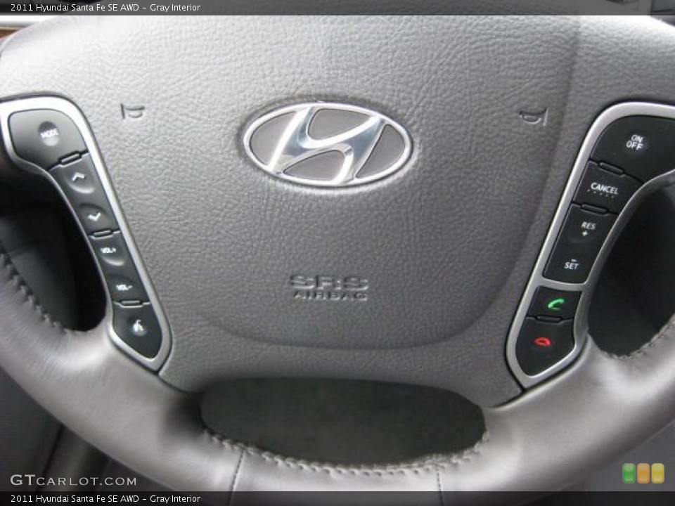 Gray Interior Controls for the 2011 Hyundai Santa Fe SE AWD #47243171