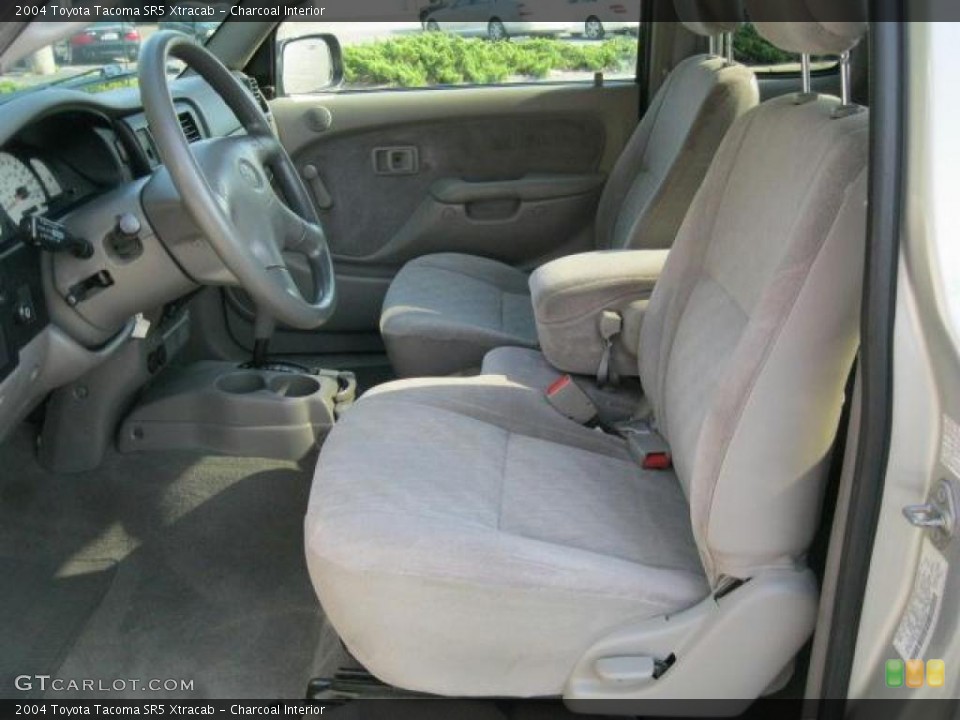 Charcoal Interior Photo for the 2004 Toyota Tacoma SR5 Xtracab #47245160