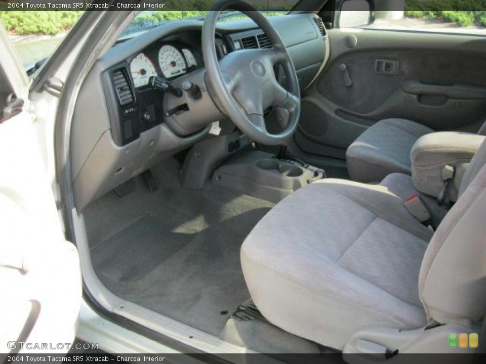 Charcoal Interior Photo for the 2004 Toyota Tacoma SR5 Xtracab #47245172