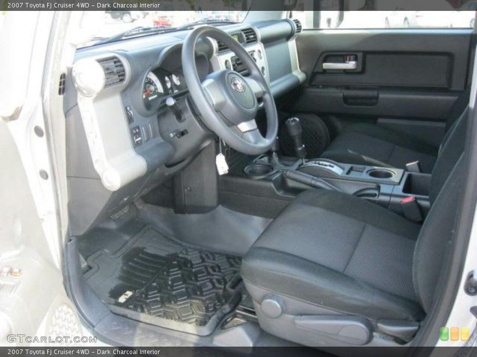 Dark Charcoal Interior Photo for the 2007 Toyota FJ Cruiser 4WD #47245475