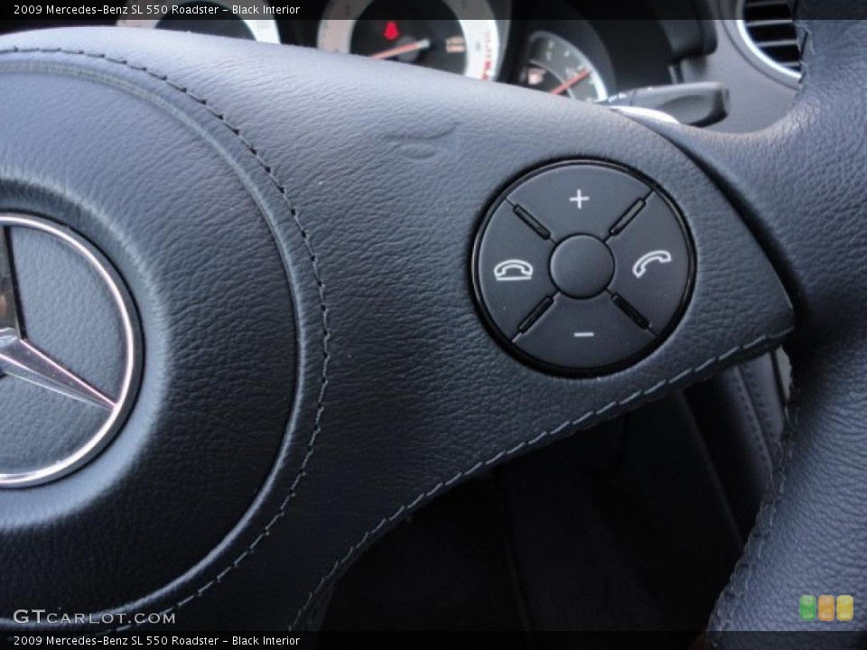Black Interior Controls for the 2009 Mercedes-Benz SL 550 Roadster #47246876