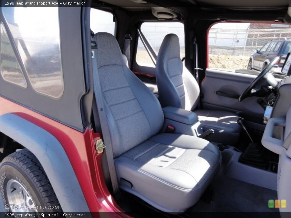 Gray Interior Photo for the 1998 Jeep Wrangler Sport 4x4 #47249885