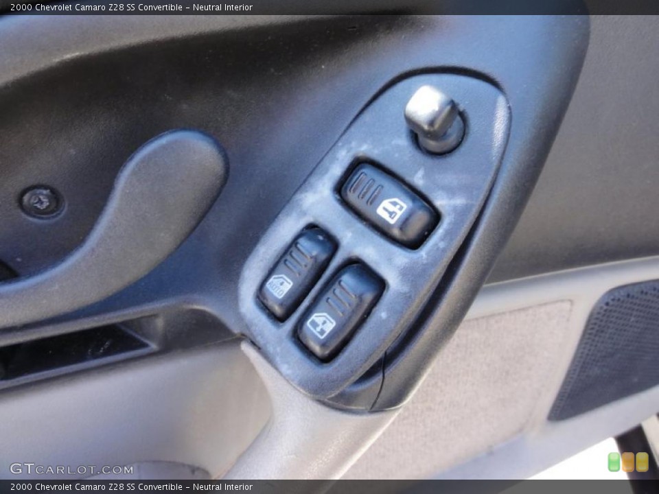 Neutral Interior Controls for the 2000 Chevrolet Camaro Z28 SS Convertible #47250617