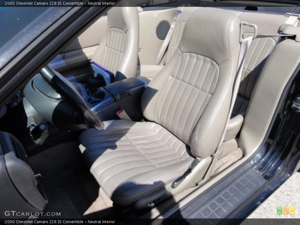 Neutral Interior Photo for the 2000 Chevrolet Camaro Z28 SS Convertible #47250623