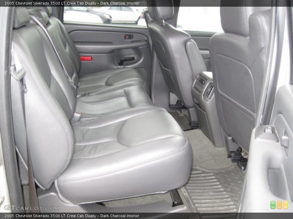 Dark Charcoal Interior Photo for the 2005 Chevrolet Silverado 3500 LT Crew Cab Dually #47255753