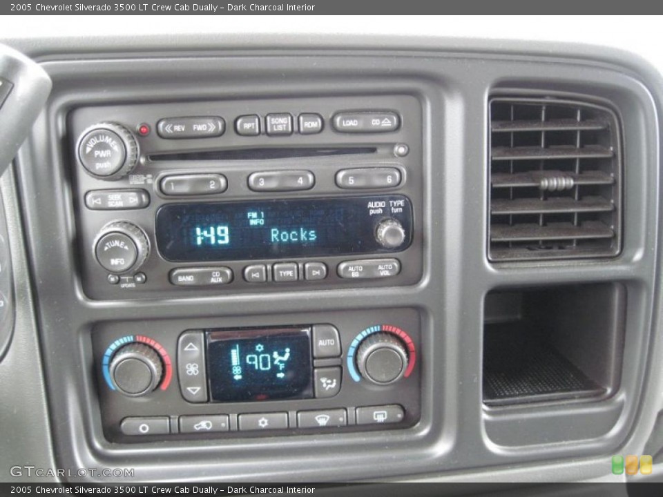 Dark Charcoal Interior Controls for the 2005 Chevrolet Silverado 3500 LT Crew Cab Dually #47255861