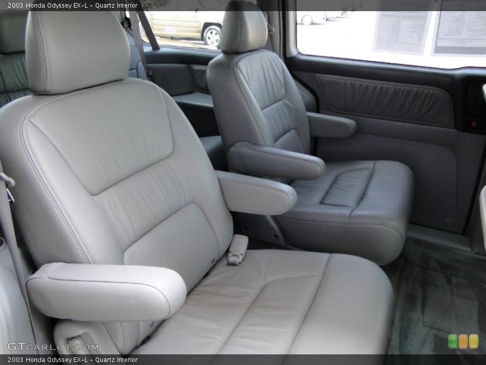 Quartz Interior Photo for the 2003 Honda Odyssey EX-L #47255939