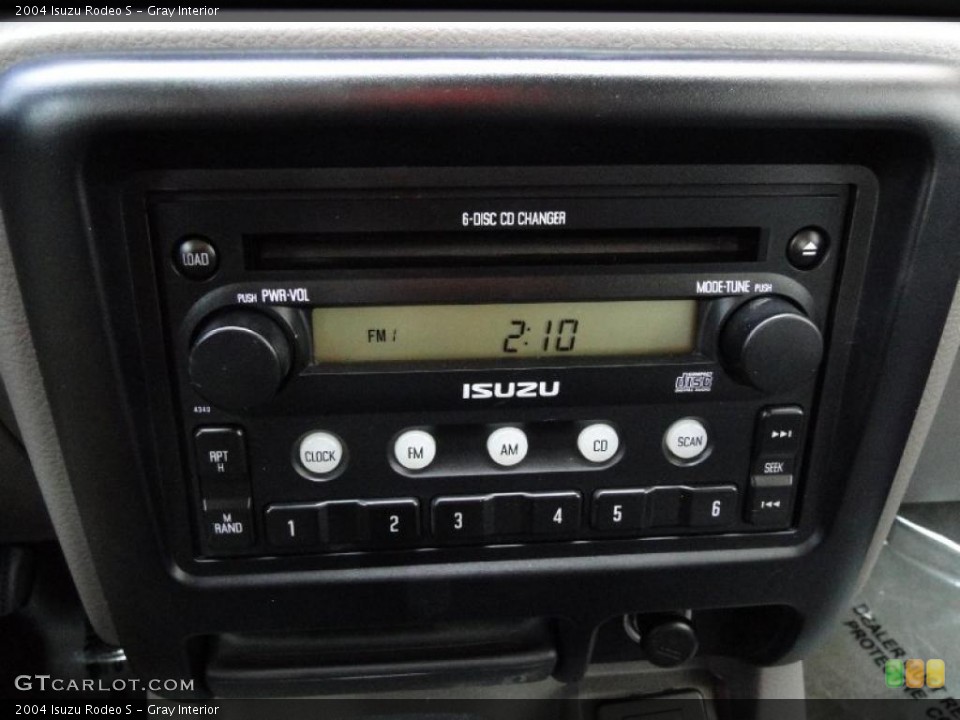 Gray Interior Controls for the 2004 Isuzu Rodeo S #47257007