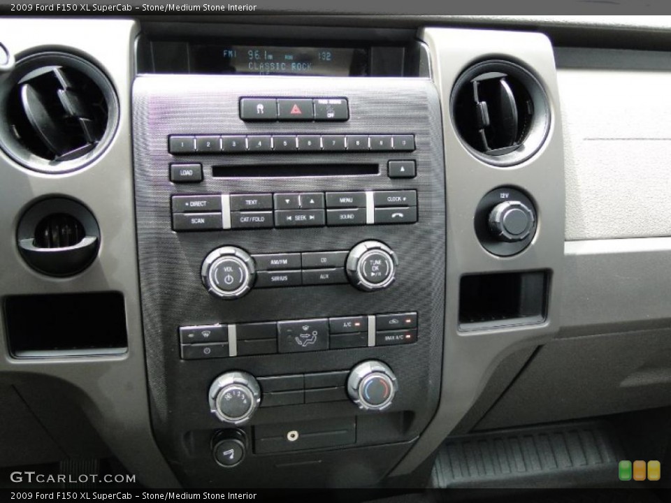 Stone/Medium Stone Interior Controls for the 2009 Ford F150 XL SuperCab #47257577