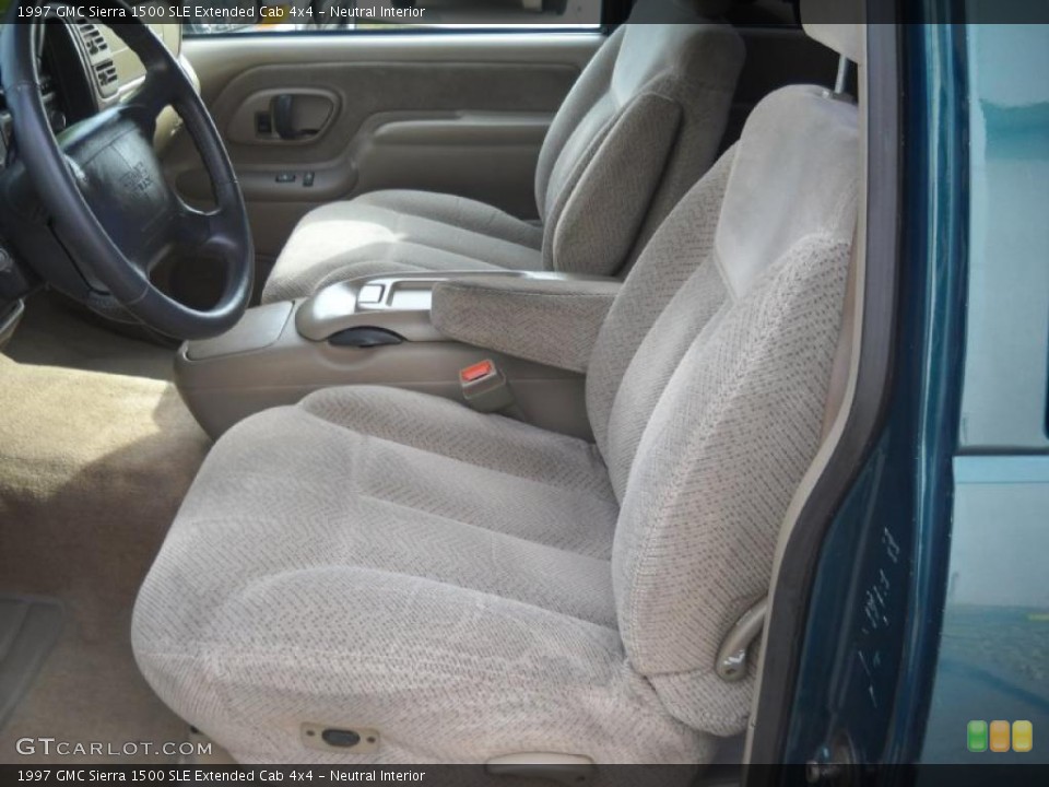Neutral Interior Photo for the 1997 GMC Sierra 1500 SLE Extended Cab 4x4 #47257781