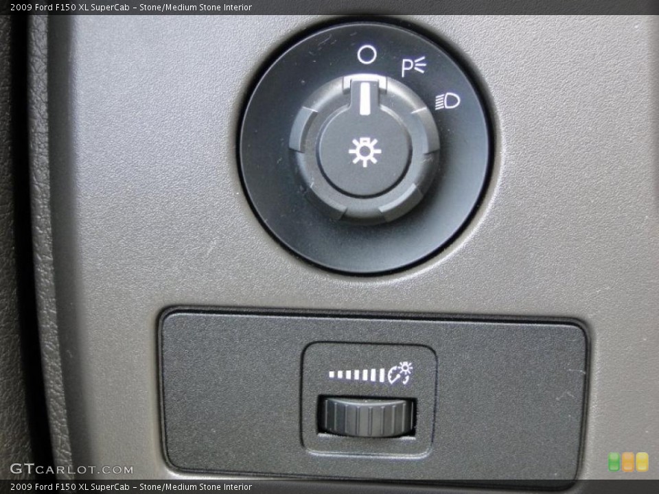 Stone/Medium Stone Interior Controls for the 2009 Ford F150 XL SuperCab #47257817