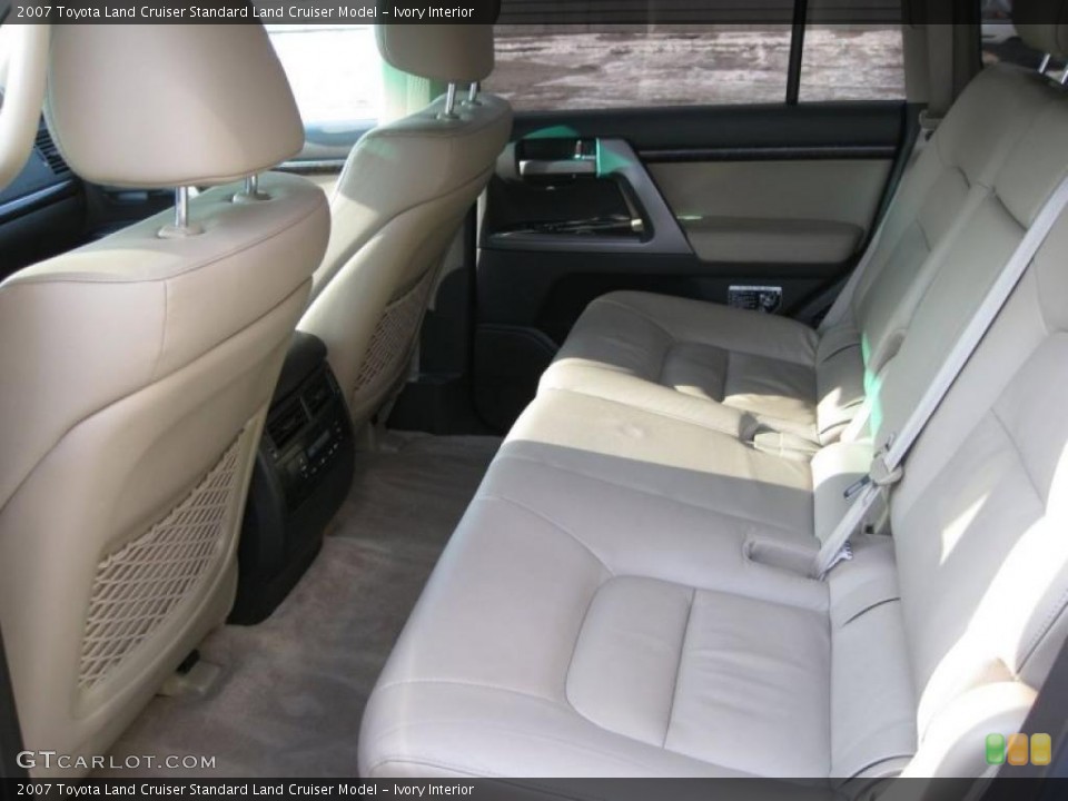 Ivory Interior Photo for the 2007 Toyota Land Cruiser  #47262407