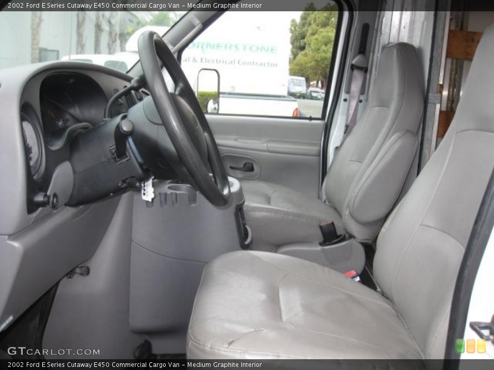 Medium Graphite Interior Photo for the 2002 Ford E Series Cutaway E450 Commercial Cargo Van #47264669