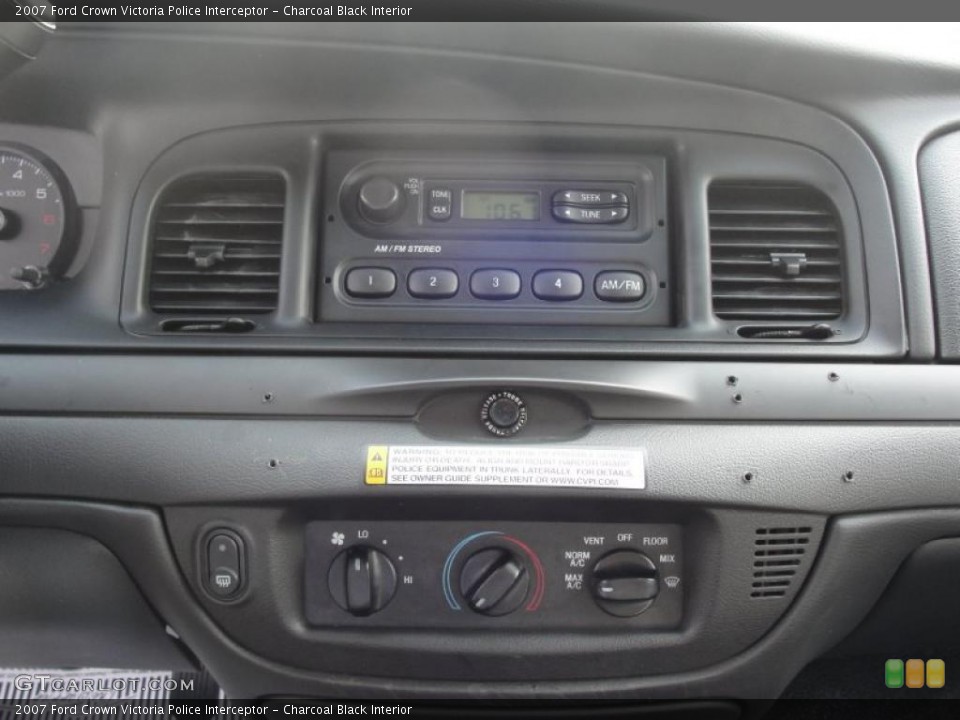 Charcoal Black Interior Controls for the 2007 Ford Crown Victoria Police Interceptor #47264837