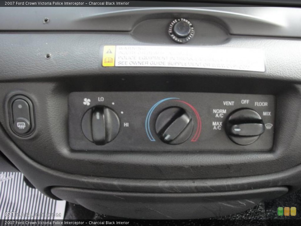 Charcoal Black Interior Controls for the 2007 Ford Crown Victoria Police Interceptor #47264864