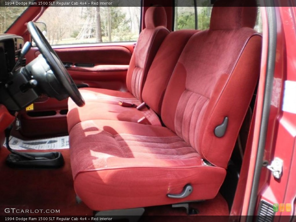 Red Interior Photo for the 1994 Dodge Ram 1500 SLT Regular Cab 4x4 #47268122