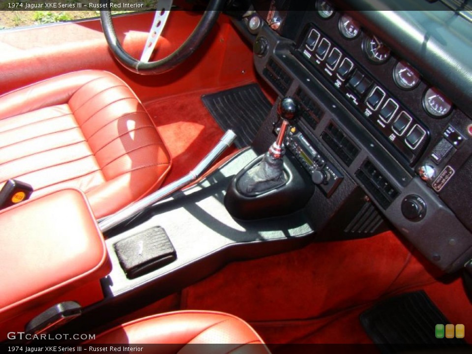 Russet Red Interior Controls for the 1974 Jaguar XKE Series III #47268686