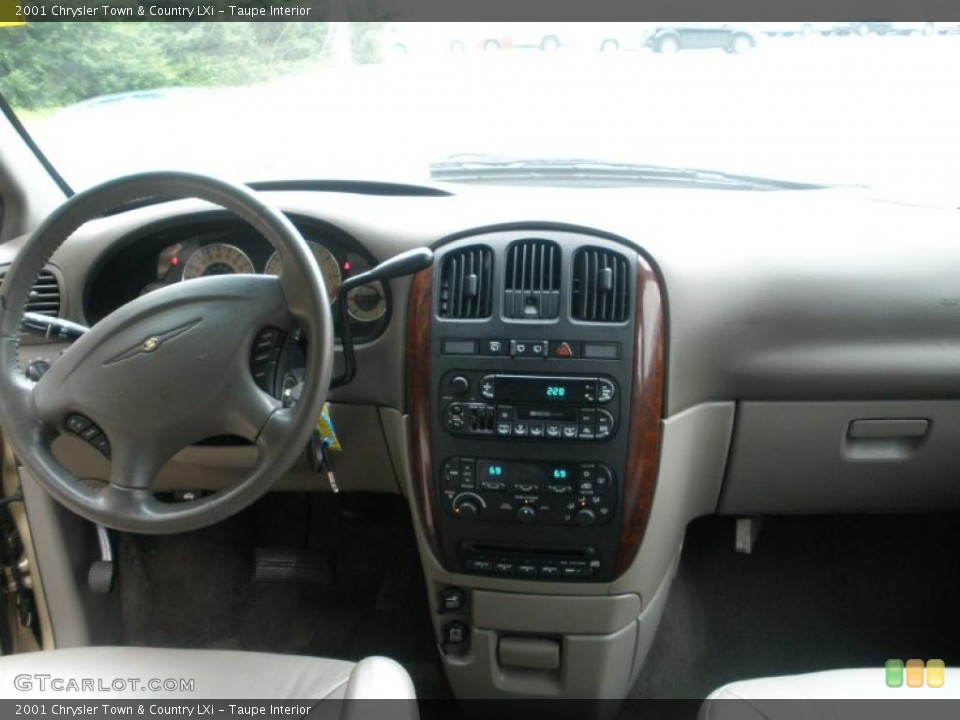 Taupe Interior Dashboard for the 2001 Chrysler Town & Country LXi #47272490